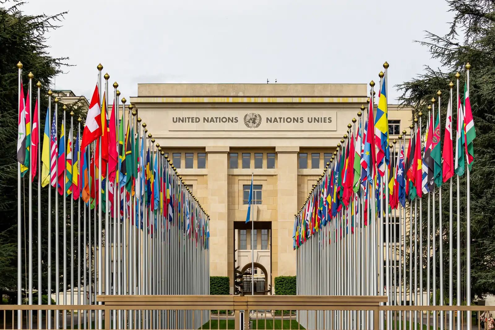 Flags of UN member states leading to the United Nations Office at Geneva